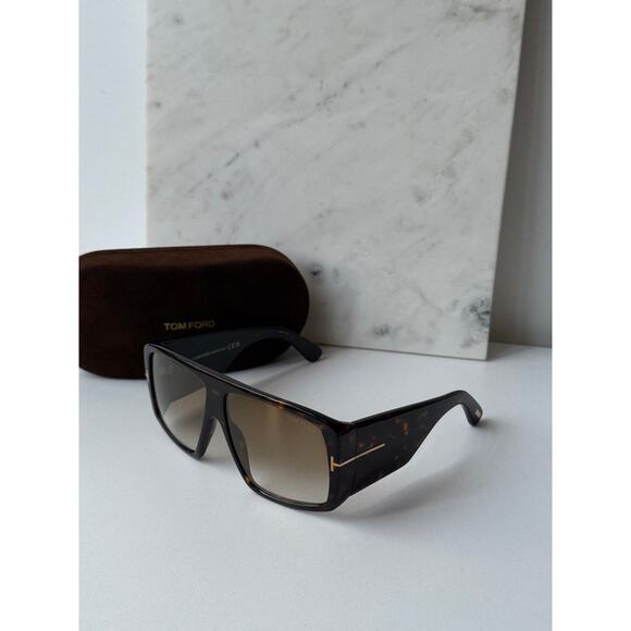 NEW Tom Ford Raven FT1036 Sunglasses in Brown Havana - Picture 2 of 9